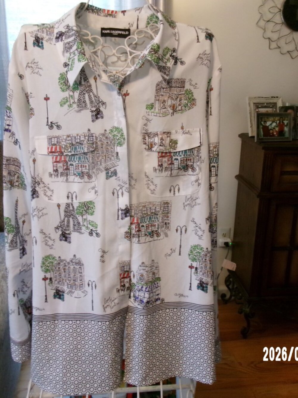 Karl Lagerfeld XL Whimsical Paris Fashion LONG BLOUSE Top Long Sleeve Button Up - Picture 8 of 8